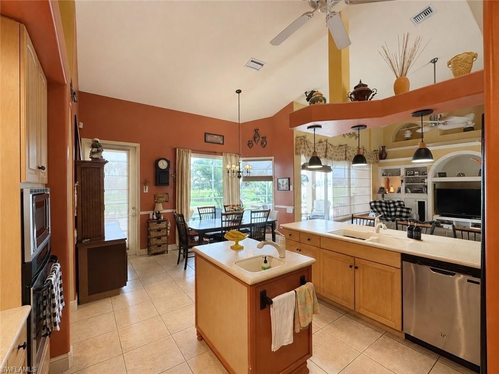 11978 King James Ct , Cape Coral, FL 33991 Photo