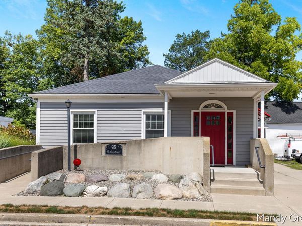 25 W Beech Street NE, Cedar Springs, MI 49319