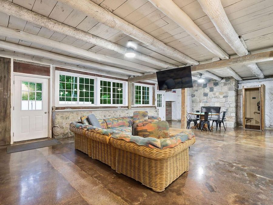 Property Image 64