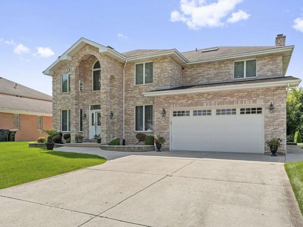 417 E Noyes Street , Arlington Heights, IL 60005