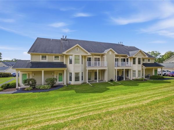 1206 Greymoor, Baldwinsville, NY 13027