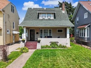 616 Chilton Avenue , Niagara Falls, NY 14301