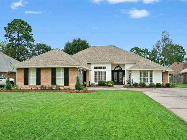 632 WHITNEY Drive , Slidell, LA 70461