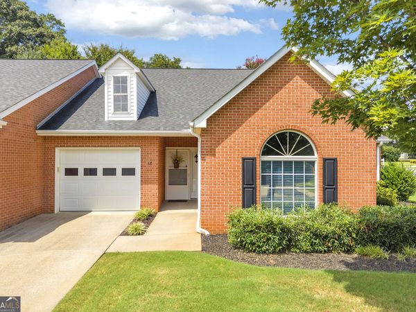18 Somerset Court, Hartwell, GA 30643