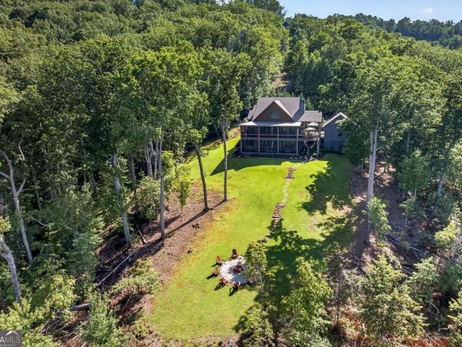 Property Image 100