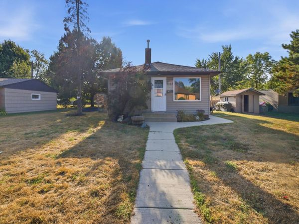 1023 8th Avenue NE, Brainerd, MN 56401