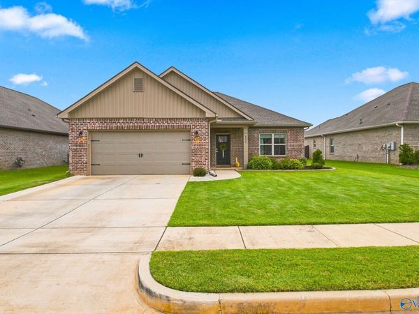 6032 Margie Collins Drive, Owens Cross Roads, AL 35769