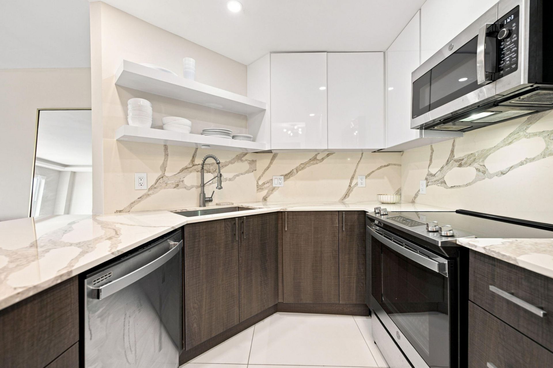 340 Sunset Drive, Unit 405, Fort Lauderdale, FL 33301 Photo