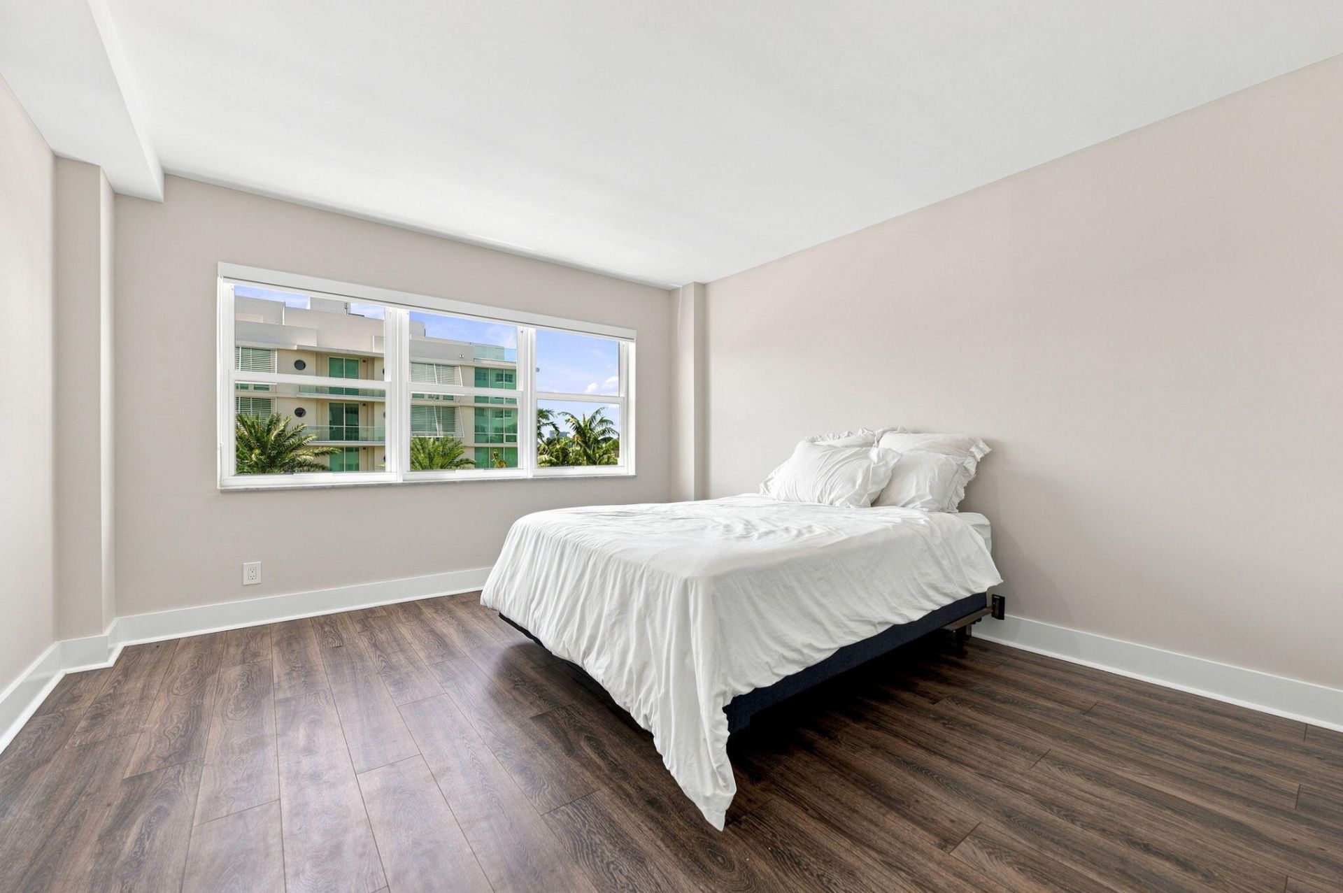 340 Sunset Drive, Unit 405, Fort Lauderdale, FL 33301 Photo