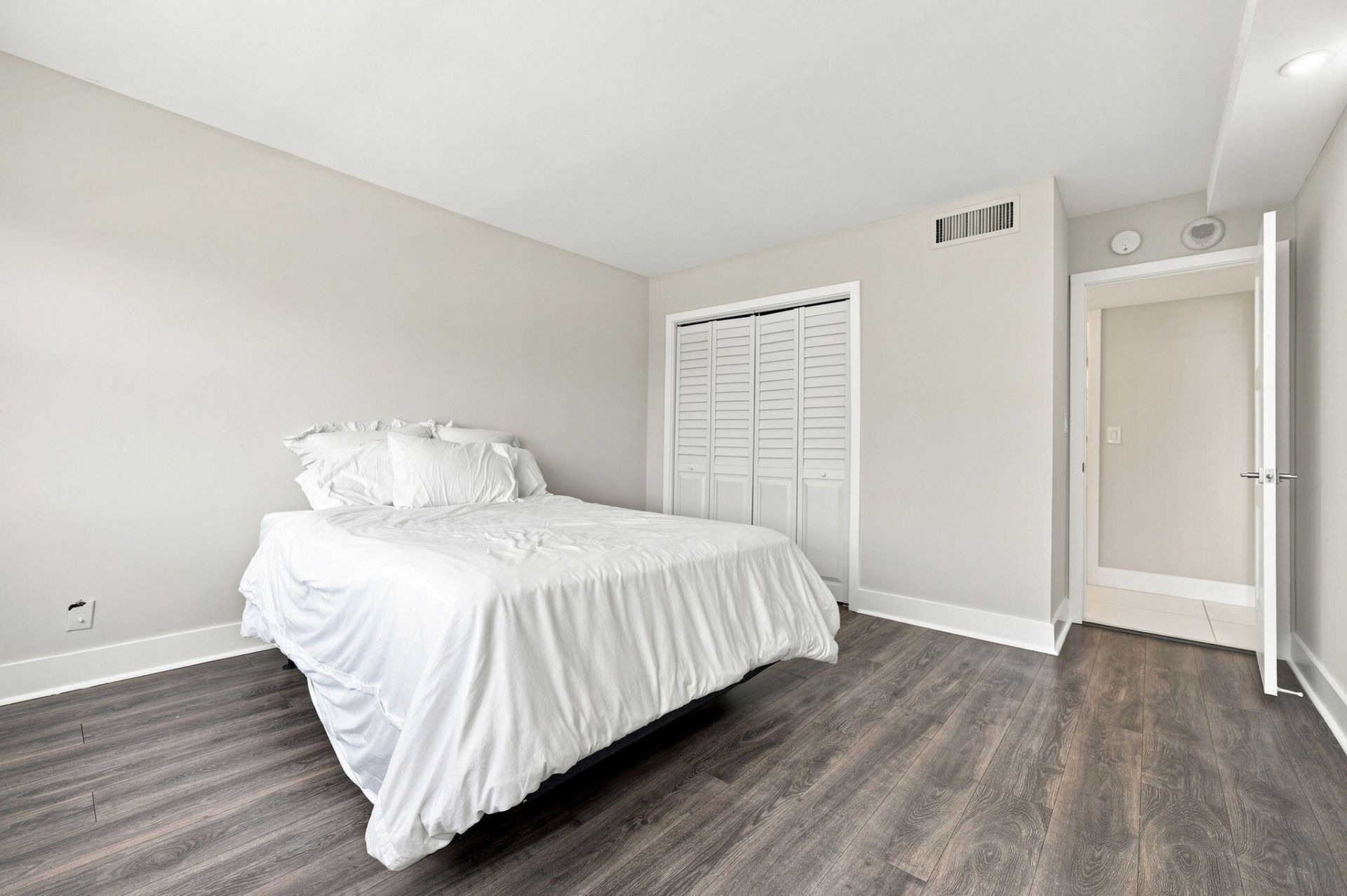 340 Sunset Drive, Unit 405, Fort Lauderdale, FL 33301 Photo