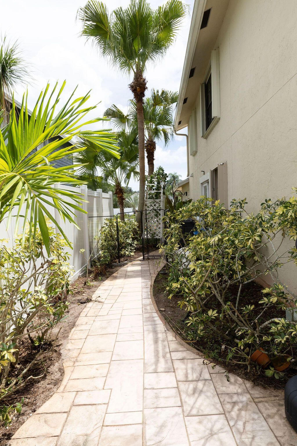 6310 Kampur Court, Boynton Beach, FL 33437 Photo