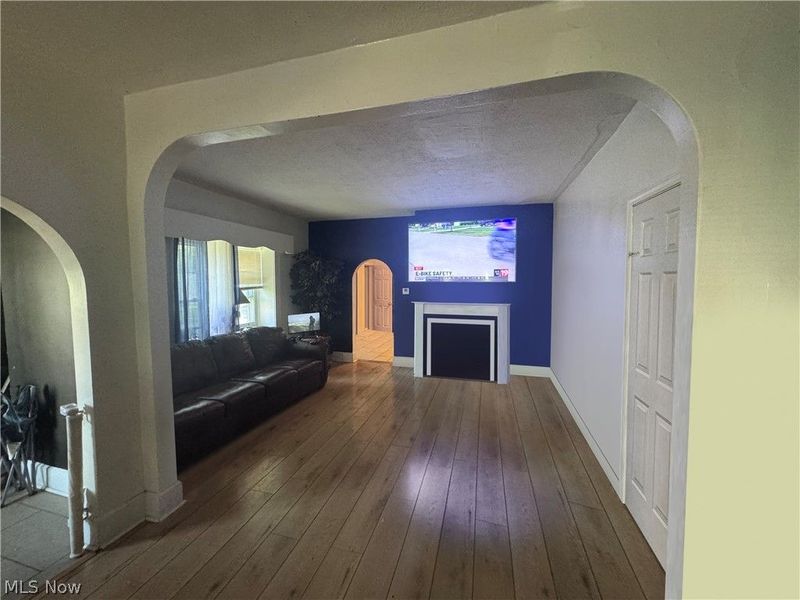 1326 W 95th Street , Cleveland, OH 44102 Photo 2