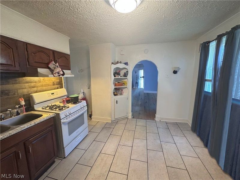 1326 W 95th Street , Cleveland, OH 44102 Photo 7