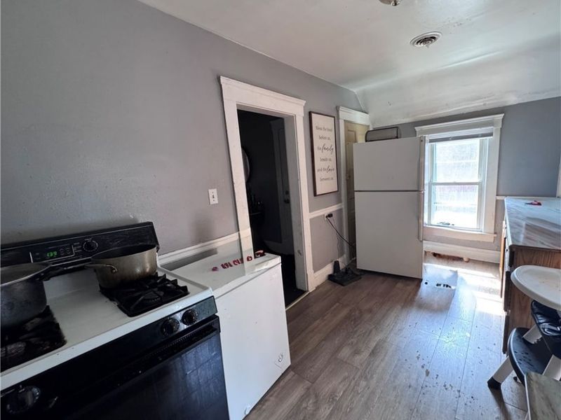 1326 W 95th Street , Cleveland, OH 44102 Photo 8