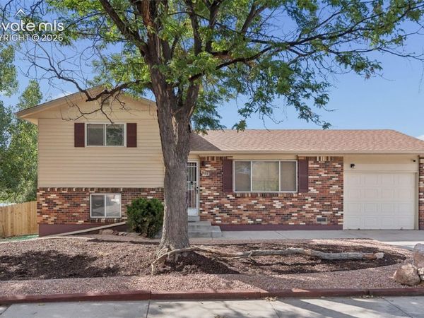 627 Lansing Drive, Colorado Springs, CO 80909