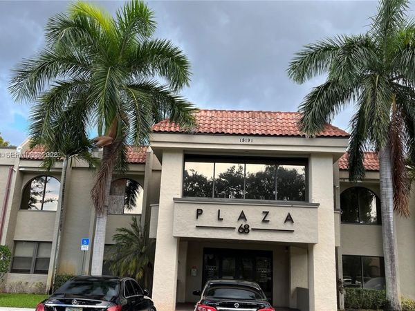 18191 NW 68th Ave , Unit 212, Miami, FL 33015
