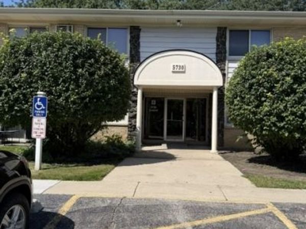 5730 Concord Lane , Unit 3, Clarendon Hills, IL 60514