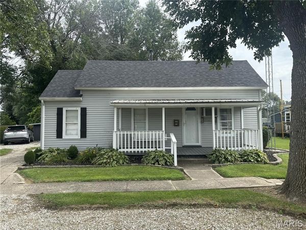 310 W Home Street , Vandalia, MO 63382