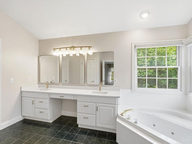 1013 Bayhill Lane, Miami Township, OH 45140 Photo 34