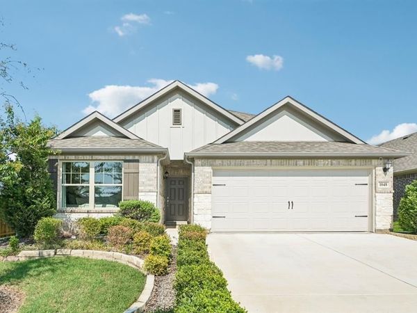 1048 Tarryhill Drive, Crowley, TX 76036
