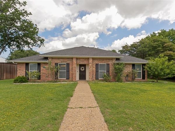 2013 Pleasant Valley Drive, Plano, TX 75023