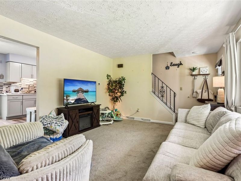 2097 Samira Road, Stow, OH 44224 Photo 4