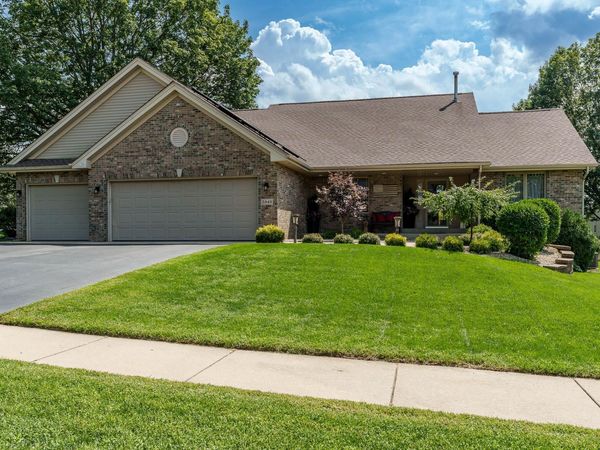 5949 Deerwood Court, ROSCOE, IL 61073