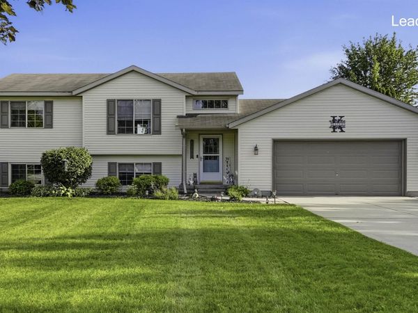 4966 Dio Drive NE NE, Cedar Springs, MI 49315