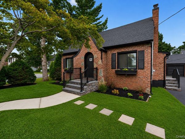 203 Massachusetts Avenue, Massapequa, NY 11758