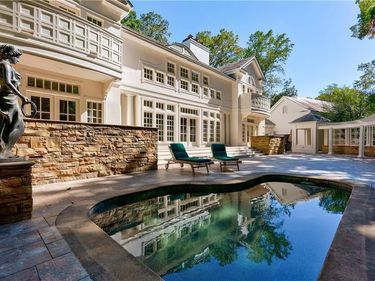 6655 Sweetwater Point, Flowery Branch, GA 30542