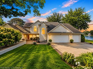 146 Castlewood Drive, Columbia Township, Mi 49230