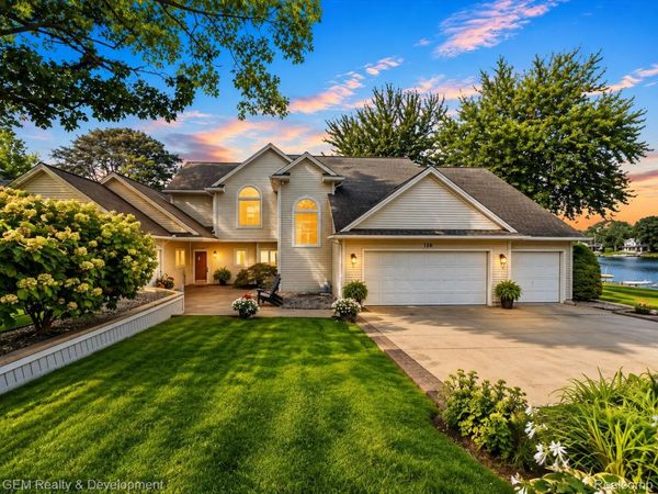 146 Castlewood Drive, Columbia Township, Mi 49230