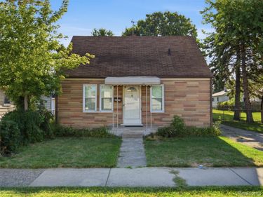 26210 Clancy Street , Roseville, Mi 48066