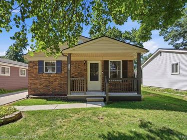 8834 Janis Street, Shelby Township, Mi 48317