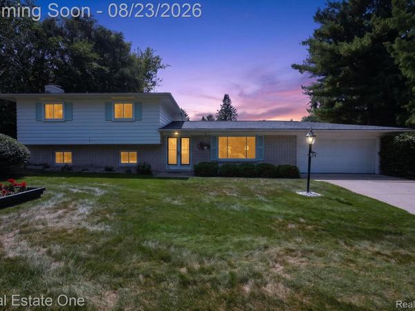 219 Allen Lake Drive, White Lake Township, Mi 48386