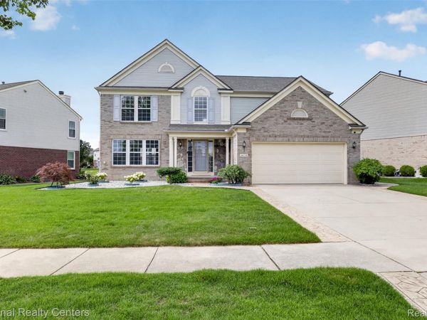 34779 Giannetti Drive, Sterling Heights, Mi 48312