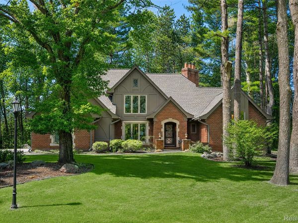 102 Kirksway Lane, Orion Township, Mi 48362