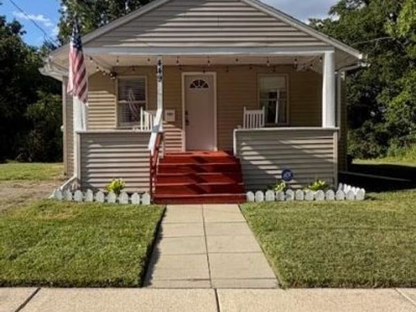 449 Midway Avenue , Pontiac, Mi 48341
