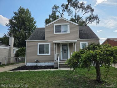 23140 Socia Street , St Clair Shores, Mi 48082
