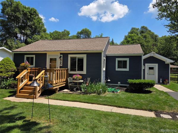 445 Clark Road , Highland Township, Mi 48357