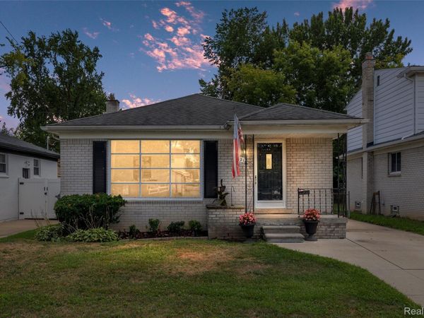 121 W Elmwood Avenue, Clawson, Mi 48017