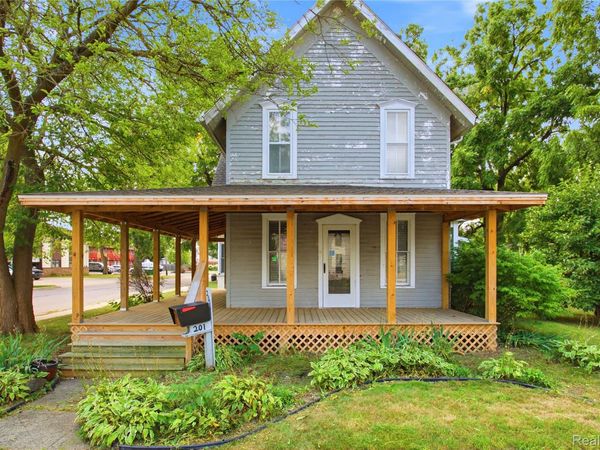 201 W Liberty Street , South Lyon, Mi 48178