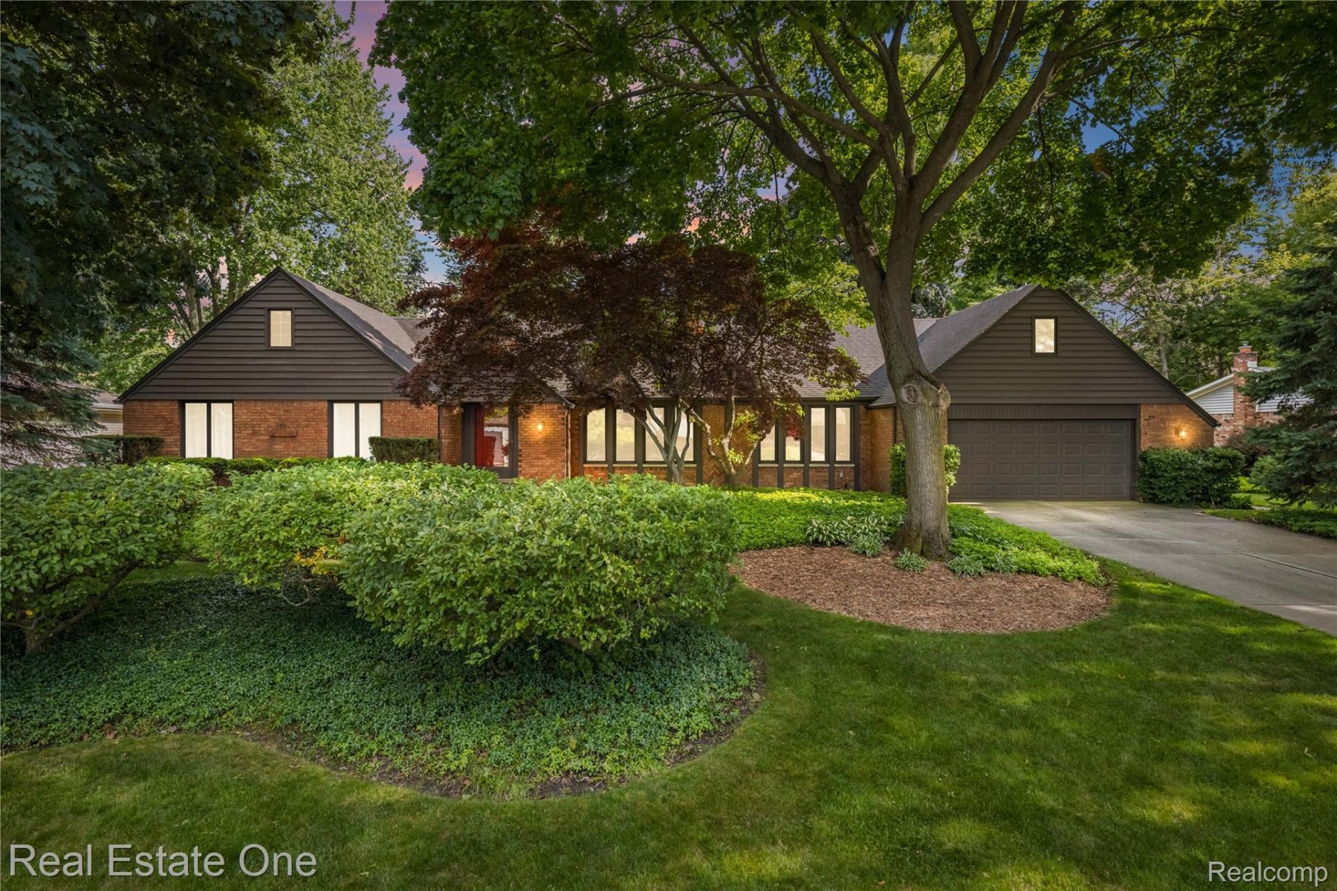 28330 E Blom Drive, Harrison Township, Mi 48045 Main Photo