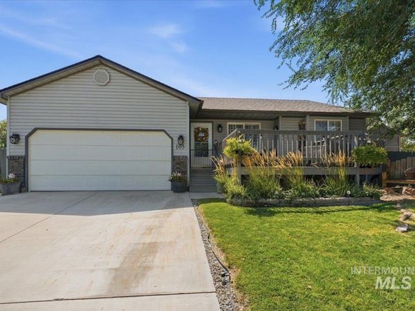 105 Silver Sage Pl, Homedale, ID 83628