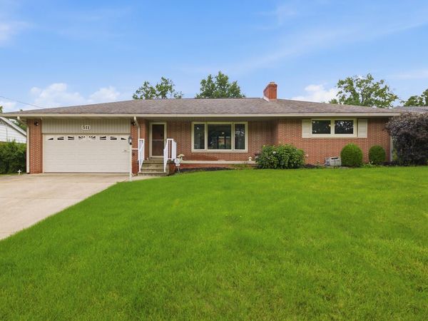 511 Fairoaks Blvd, Mansfield, OH 44907