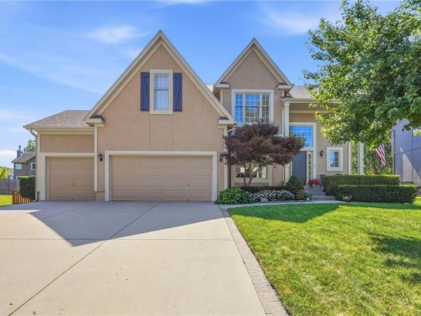 14642 S Hallet Street, Olathe, KS 66062
