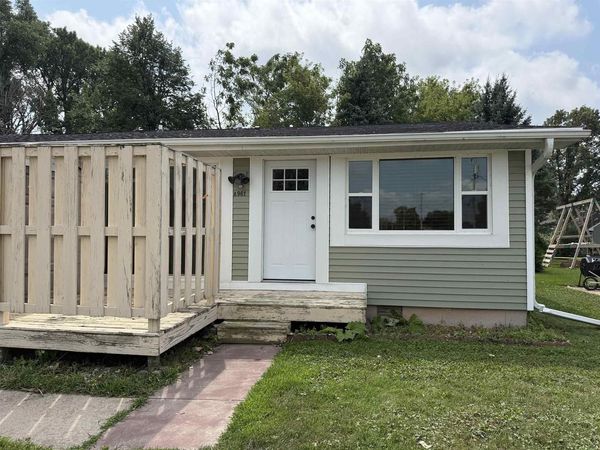 961 7TH STREET, Unit A, Menasha, WI 54952
