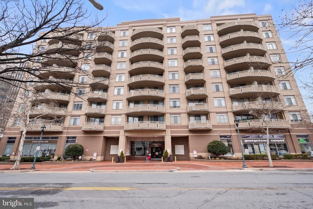 4801 FAIRMONT AVENUE , BETHESDA, MD 20814