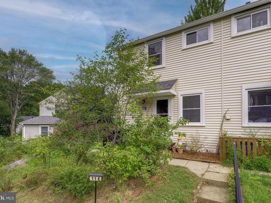 11 E Hillside Road, Greenbelt, MD 20770 Main Photo