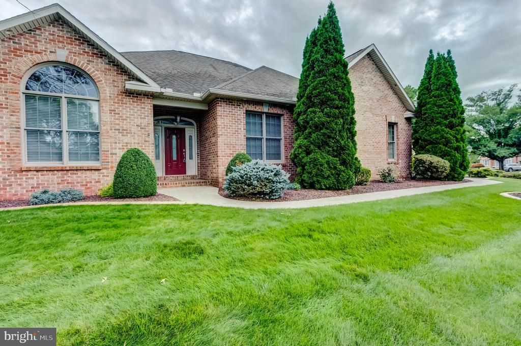 108 PIN OAK DRIVE , NEW CUMBERLAND, PA 17070